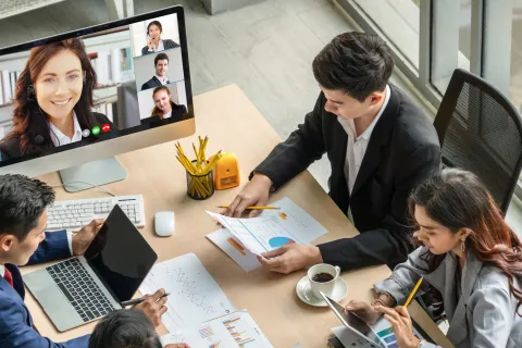 Der Arbeitsschutzausschuss (ASA) ist ein Kommunikationsforum für Arbeitsschutz und Arbeitssicherheit. © Shutterstock, Blue Planet Studio