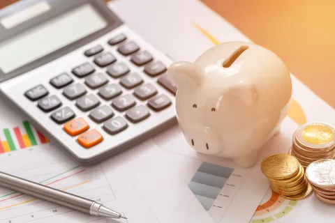 Arbeitgeber müssen ihren Mitarbeitern notwendige Arbeitsmittel zur Verfügung stellen. © Shutterstock, KT Stock photos